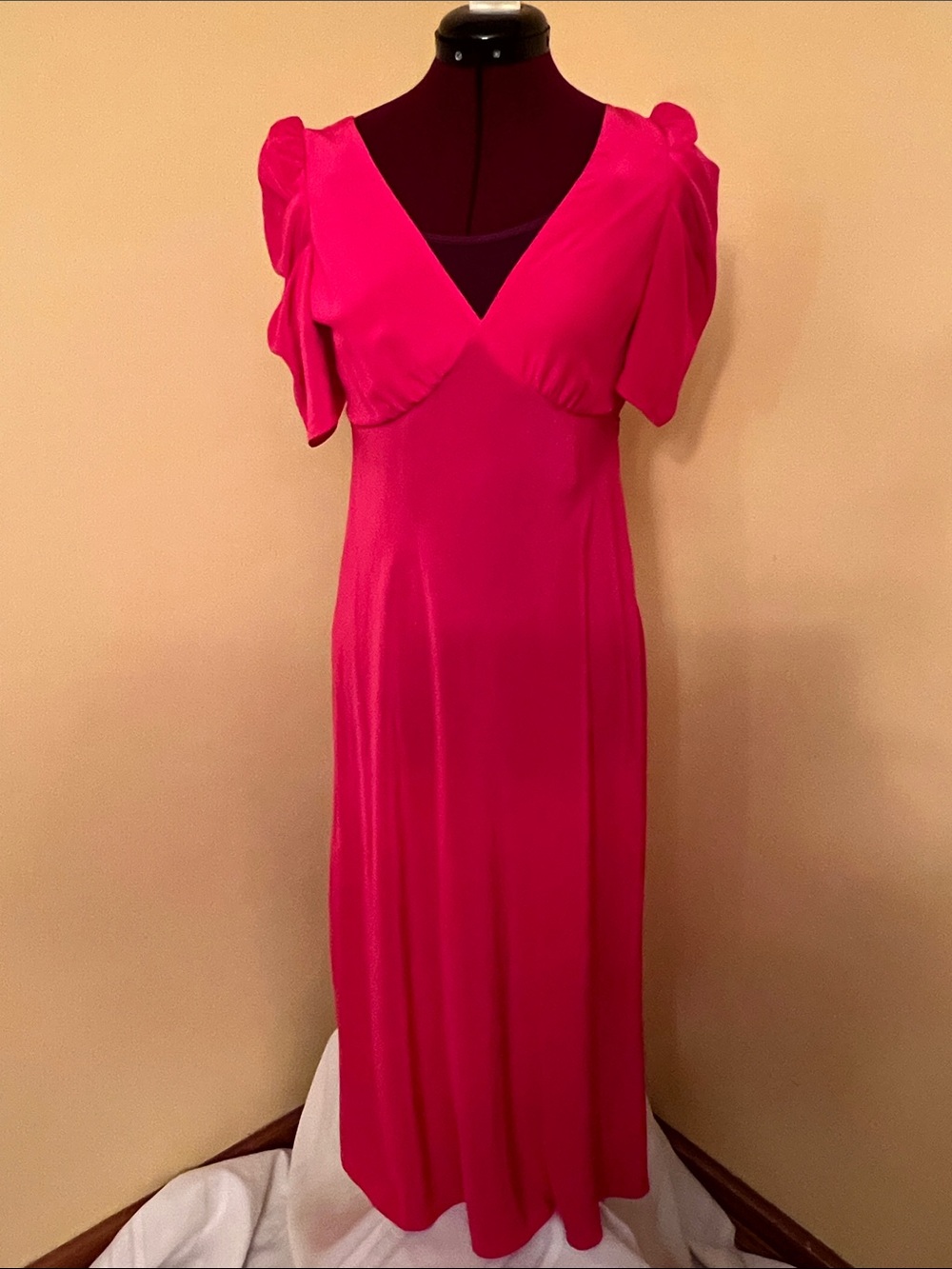 Banana Republic size 2 Petite Silk Maxi Dress Fuchsia Pink Coral Gem Barbiecore